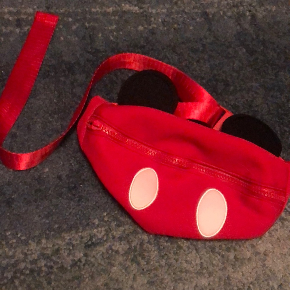 Super cute Disney Mickey Mouse fanny pack